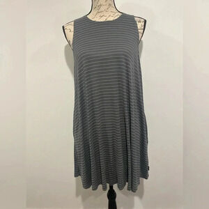 RVCA Tshirt dress with pockets. Size small